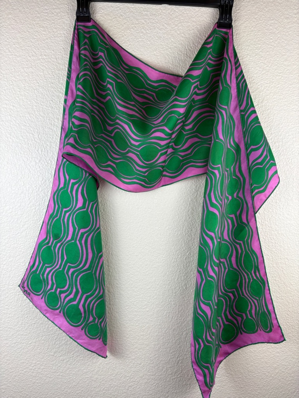 Vera Printed Vibrant Oblong Green & Pink Patterned Women's Scarf *Flawed*